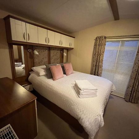 Lovely Static Caravan Whitstable Exteriör bild