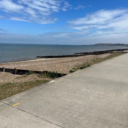 Lovely Static Caravan Whitstable Exteriör bild