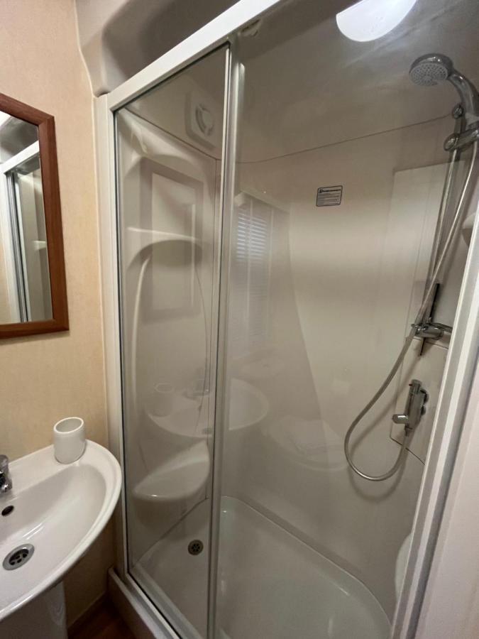 Lovely Static Caravan Whitstable Exteriör bild
